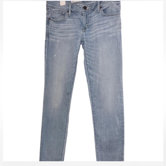 Abercrombie & Fitch Women’s Light Blue Skinny Low Rise Jean SZ-2 - Picture 3 of 5